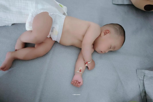 泰兴宝宝流白色粘鼻涕