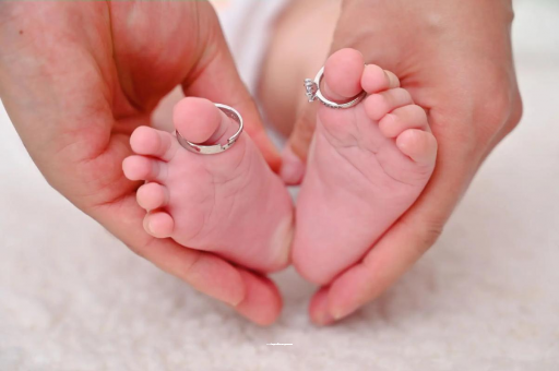 泰兴怎样给宝宝喂奶